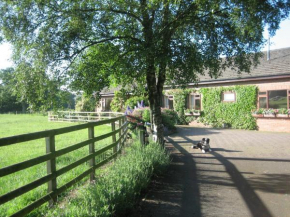 Гостиница Ladderstile Retreat  Конглетон